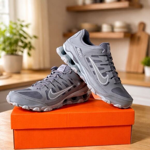 Nike Reax 8 TR Mesh Men\'s Workout Shoes US 10.5 Cool Grey & Wolf Grey 621716-010 main image 4